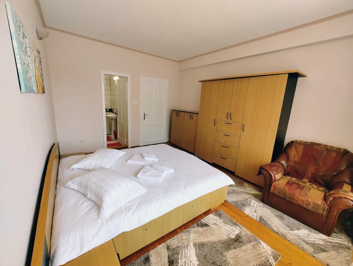 Ten'S Apartment - Spatios Si Linistit Cluj-Napoca Exteriör bild