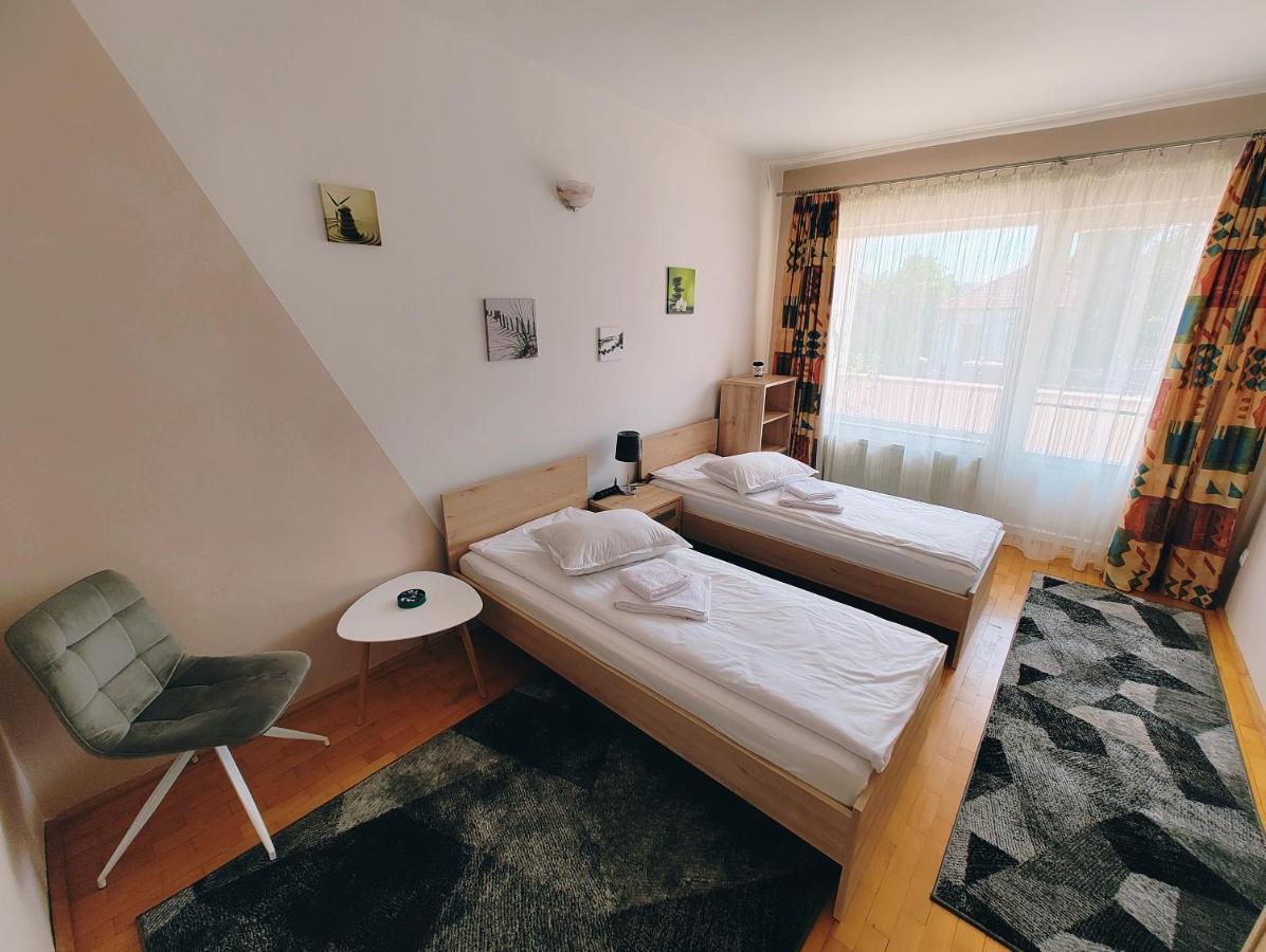 Ten'S Apartment - Spatios Si Linistit Cluj-Napoca Exteriör bild